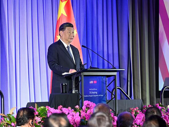 习近平出席美国友好团体联合欢迎宴会并发表演讲2