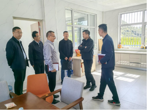 自治区文化和旅游厅厅长马洪海调研指导上青石村驻村工作1