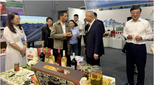 “宁选好礼”精彩亮相良渚文创市集活动1